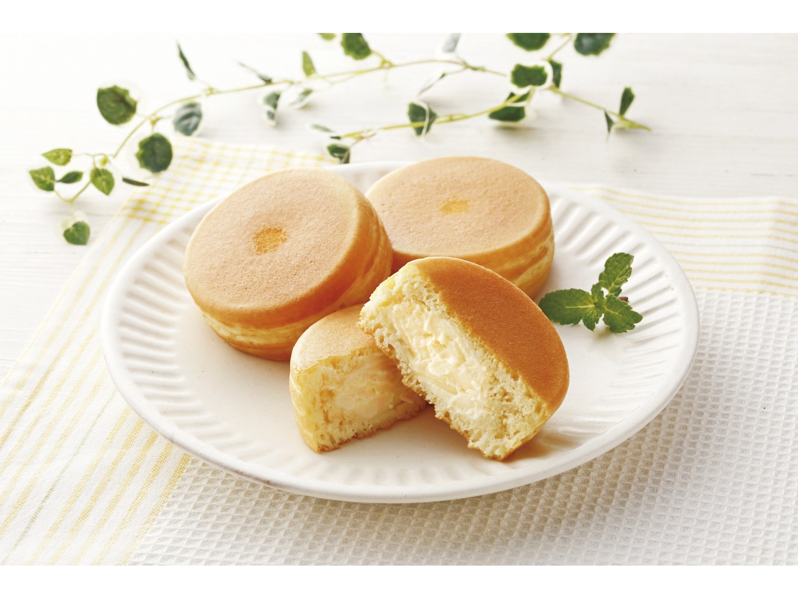 ニチレイ チーズケーキみたいな今川焼 5コ入(310g)| コープ ニチレイ チーズケーキみたいな今川焼 5コ入(310g)| コープ